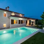 Villa Whitestone *