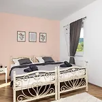 Villa Whitestone