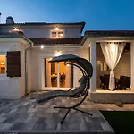 Whitestone Villa
