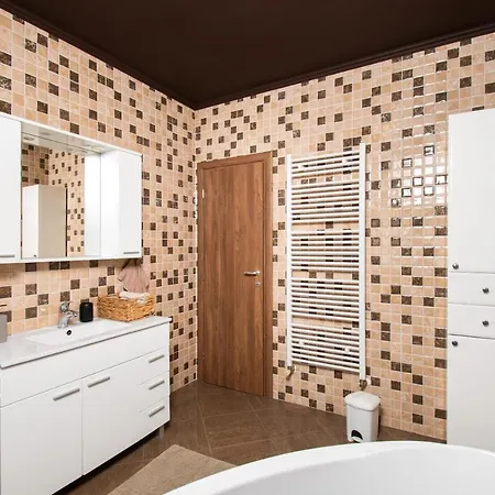 Whitestone * Šibenik