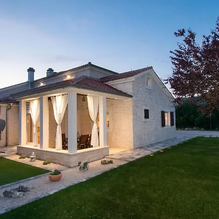 Whitestone Vila Šibenik